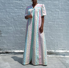 Load image into Gallery viewer, Komar Vintage Robe (S/M)