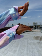 Load image into Gallery viewer, Accent Vintage Blouse (S/M)