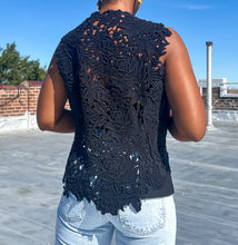 Load image into Gallery viewer, Elie Tahari Vest (S)