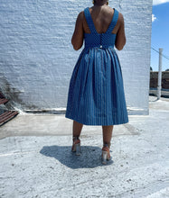 Load image into Gallery viewer, Vintage Eger Dress (M)