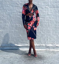 Load image into Gallery viewer, Vintage Poppy Suit (M)