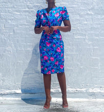 Load image into Gallery viewer, Vintage Silk Floral Suit By Papell Petites SIZE: 6P Measures approximately: 18" pit to pit / 15" waist / 20" length Measures approximately: 12-14" waist / 19.5" hip / 23" length (Measurements taken laying flat, double where applicable) MODEL: 5'1, 119lbs, size 4 COMPOSITION: 100% Silk