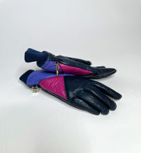 Load image into Gallery viewer, The coolest vintage leather ski gloves By Grandoe. In excellent condition. Best fits S/M