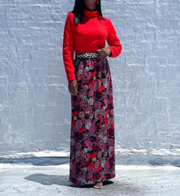 Load image into Gallery viewer, Awesome 1960s maxi dress that zips up the back. Belt not included. Has a tiny fabric flaw on the chest. Not noticeable when worn. SIZE: No size, best fits M