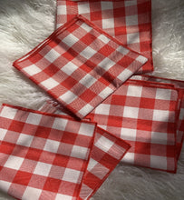 Load image into Gallery viewer, Classic Napkin Set