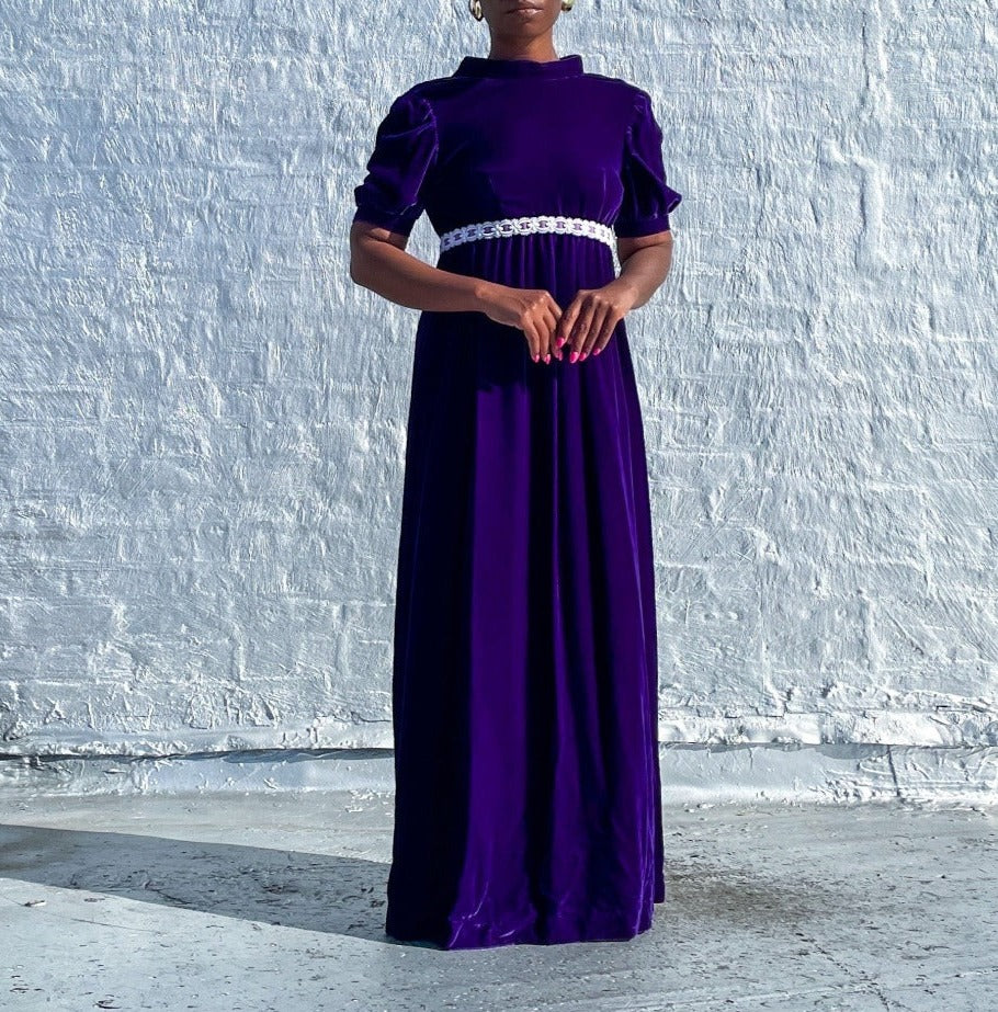 Handmade 70's purple prairie dress.    SIZE: XXS / Maybe kids  