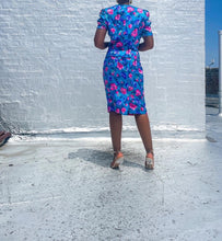 Load image into Gallery viewer, Vintage Silk Floral Suit By Papell Petites SIZE: 6P Measures approximately: 18" pit to pit / 15" waist / 20" length Measures approximately: 12-14" waist / 19.5" hip / 23" length (Measurements taken laying flat, double where applicable) MODEL: 5'1, 119lbs, size 4 COMPOSITION: 100% Silk