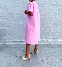 Load image into Gallery viewer, Bubblegum pink vintage trapeze dressing gown. Beautiful sheer floral snap front closure and one side pocket.