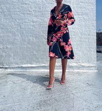 Load image into Gallery viewer, Vintage Poppy Suit (M)