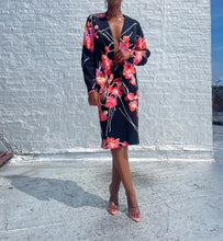 Load image into Gallery viewer, Vintage Poppy Suit (M)