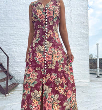 Load image into Gallery viewer, Stunning floral pearl button-up dress that laces up the back By Design. SIZE: Not listed, best fits S/M