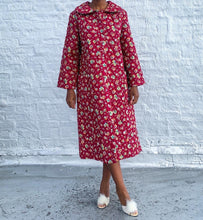 Load image into Gallery viewer, 60's quilted bed jacket with two front pockets. In excellent vintage condition!