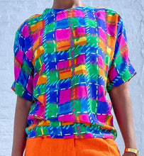 Load image into Gallery viewer, Colorful 90's Vintage Short Sleeve Blouse By Le Caviar. SIZE: P best fits S Measures approximately: 23" pit to pit / 26" length