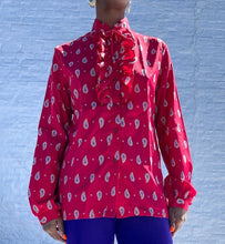 Load image into Gallery viewer, Vintage Ruffle Collar Paisley Blouse By DC Collection. SIZE: S Measures approximately: 21" pit to pit / 26.5" length (Measurements taken flat, double where applicable) MODEL: 5'1, 119lbs, size 4 COMPOSITION: Not listed, but feels Poly