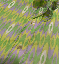 Load image into Gallery viewer, 70's Swirl Button-up (S)