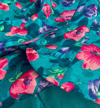 Load image into Gallery viewer, Vintage Silk Floral Suit By Papell Petites SIZE: 6P Measures approximately: 18" pit to pit / 15" waist / 20" length Measures approximately: 12-14" waist / 19.5" hip / 23" length (Measurements taken laying flat, double where applicable) MODEL: 5'1, 119lbs, size 4 COMPOSITION: 100% Silk