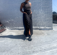 Load image into Gallery viewer, OM Chic Skirt (M)
