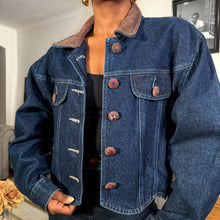 Load image into Gallery viewer, Scallop Denim Jacket (M)
