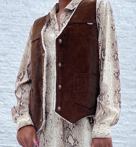 1970s Nelson brown corduroy Sherpa lined western vest.  SIZE: M  