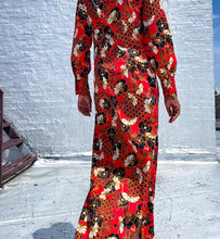 Load image into Gallery viewer, 1960s vintage button-up long sleeve maxi dress By Spectator.   SIZE: No size, best fits XS/S      Measures approximately: 18&quot; pit to pit / 17&quot; waist / 57&quot; length   (Measurements taken laying flat, double where applicable)   MODEL: 5&#39;1, 119lbs, size 4  COMPOSITION: Not listed
