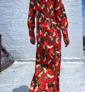 1960s vintage button-up long sleeve maxi dress By Spectator.   SIZE: No size, best fits XS/S      Measures approximately: 18" pit to pit / 17" waist / 57" length   (Measurements taken laying flat, double where applicable)   MODEL: 5'1, 119lbs, size 4  COMPOSITION: Not listed