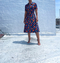 Load image into Gallery viewer, 1970s floral Dress (S)
