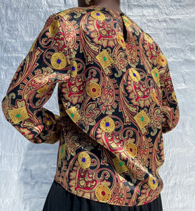 Vintage Andre Salvage Blouse.   SIZE: Small    Measures approximately: 20.5" pit to pit / 22.5" length   (Measurements taken flat, double where applicable)   MODEL: 5'1, 119lbs, size 4  COMPOSITION: Not listed, maybe Polyester 