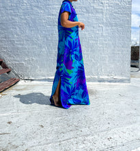 Load image into Gallery viewer, Hawaiian Liberty Dress (M)
