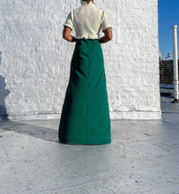 Load image into Gallery viewer, Unique 1960&#39;s green &amp; cream dress By Editions.   SIZE: No size, best fits S  
