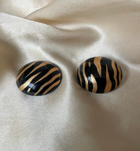 Chunky lightweight tiger clip-on earrings. 