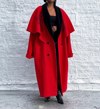Load image into Gallery viewer, Braefair Cape Coat (L)
